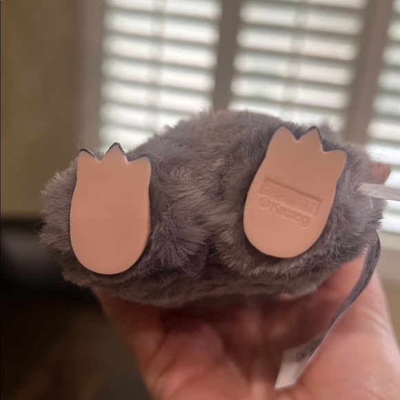 *NOT Authentic* Big Into Energy Lafufu Secret “Id” - Picture 6 of 10